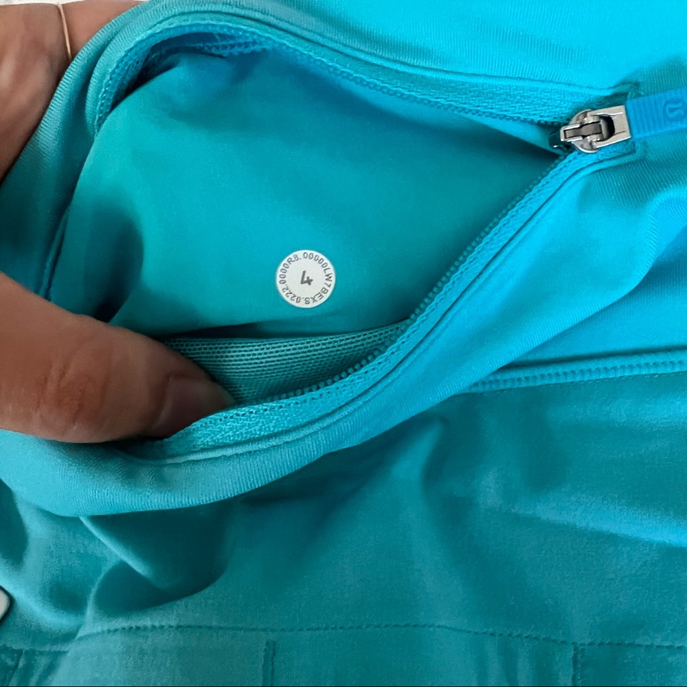Lululemon electric turquoise speed up shorts high rise 2.5” inseam - Picture 9 of 10
